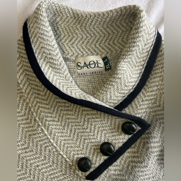 Saol Ladies Wool Blend Chevron Poncho Sweater - Picture 10 of 10